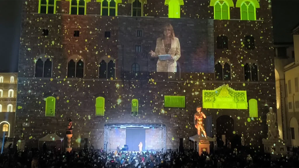 Proiezione della regia multicamera integrata al mapping di capodanno su Palazzo Vecchio a Firenze